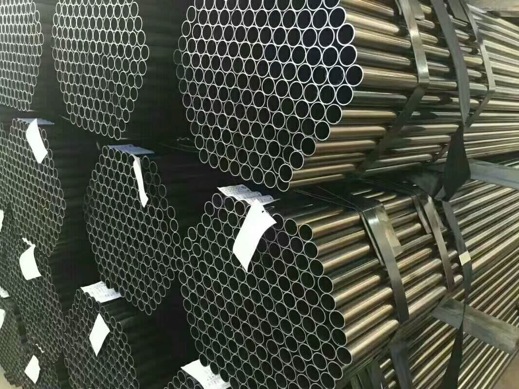 Tubo in acciaio nero